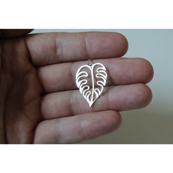 Sterling Silver Openwork Large Leaf Charm Necklace - Picture 2 of 3